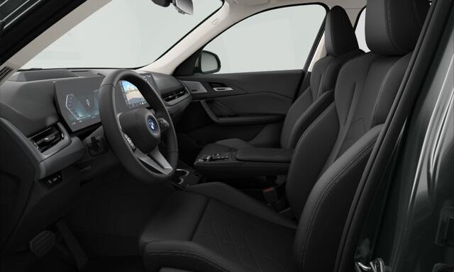BMW iX1 eDrive20 | Elek. Trekhaak | Driv. Ass. Prof. | Harman/Kardon | Head-Up