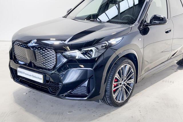 BMW iX1 eDrive20 Premium Pack M Sportpakket Pro - Beschikbaar vanaf: Juli 2025