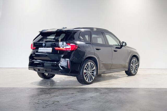 BMW iX1 eDrive20 Premium Pack M Sportpakket Pro - Beschikbaar vanaf: Juli 2025