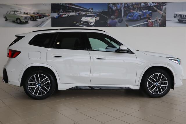 BMW iX1 xDrive30 Launch Edition | M Sportpakket