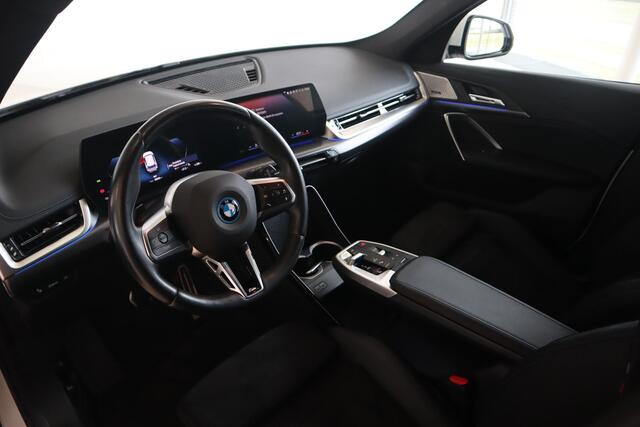 BMW iX1 xDrive30 Launch Edition | M Sportpakket