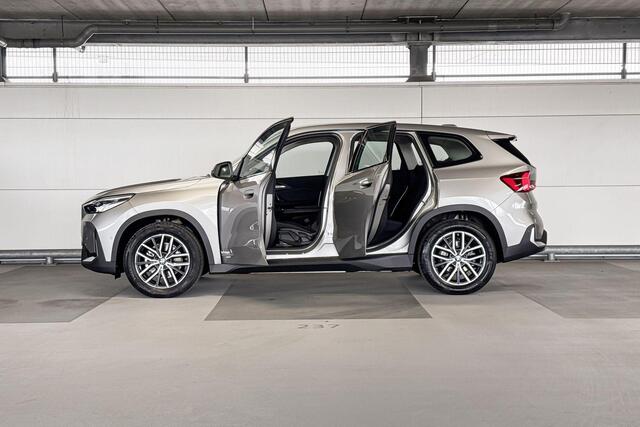 BMW iX1 eDrive20 Essential Edition