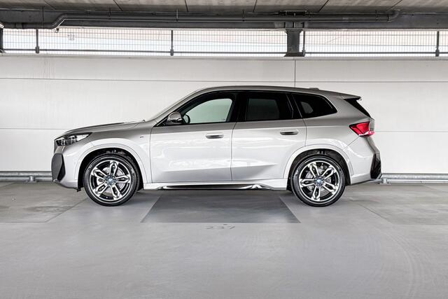 BMW iX1 xDrive30 67 kWh
