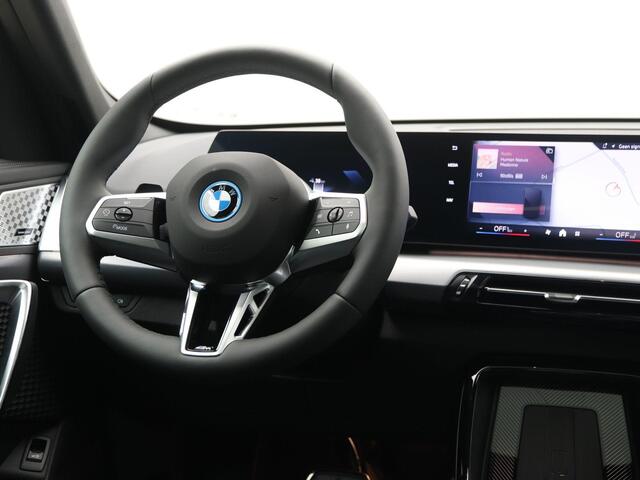 BMW iX1 eDrive20 67 kWh | M-Sport Pro | Trekhaak |