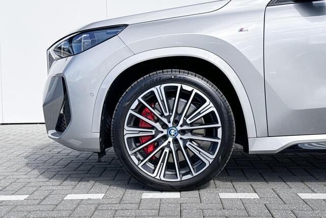 BMW iX1 eDrive20 67 kWh