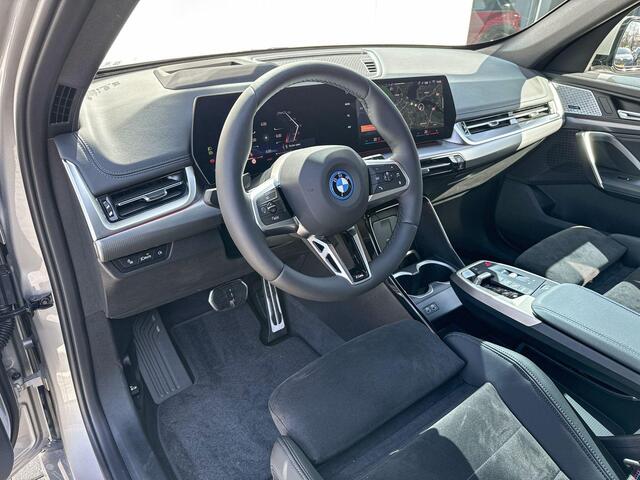BMW iX1 eDrive20 67 kWh