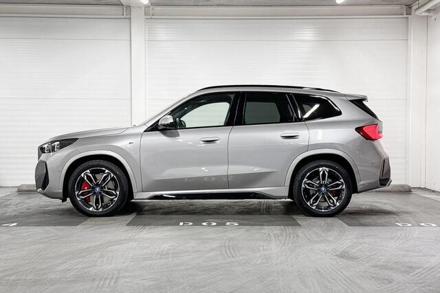 BMW iX1 eDrive20 | M-Sport Pro | Travel Pack | Innovation Pack | Driving Assistant Plus | Harman/Kardon | Comfort Access | Trekhaak