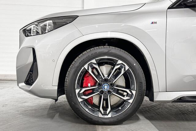 BMW iX1 eDrive20 | M-Sport Pro | Travel Pack | Innovation Pack | Driving Assistant Plus | Harman/Kardon | Comfort Access | Trekhaak
