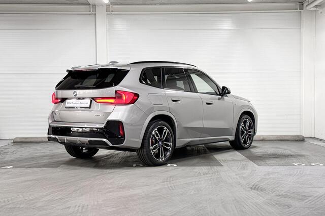 BMW iX1 eDrive20 | M-Sport Pro | Travel Pack | Innovation Pack | Driving Assistant Plus | Harman/Kardon | Comfort Access | Trekhaak