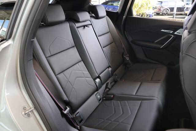 BMW iX1 xDrive30 | M Sportpakket Pro | Innovation Pack | Travel Pack