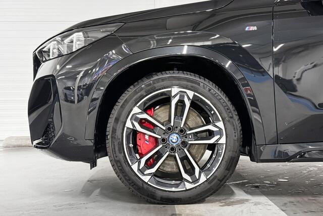 BMW iX1 eDrive20 | M-Sport Pro | Travel Pack | Premium Pack | Harman/Kardon | Panoramadak | Comfort Access