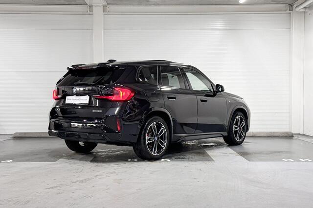 BMW iX1 eDrive20 | M-Sport Pro | Travel Pack | Premium Pack | Harman/Kardon | Panoramadak | Comfort Access