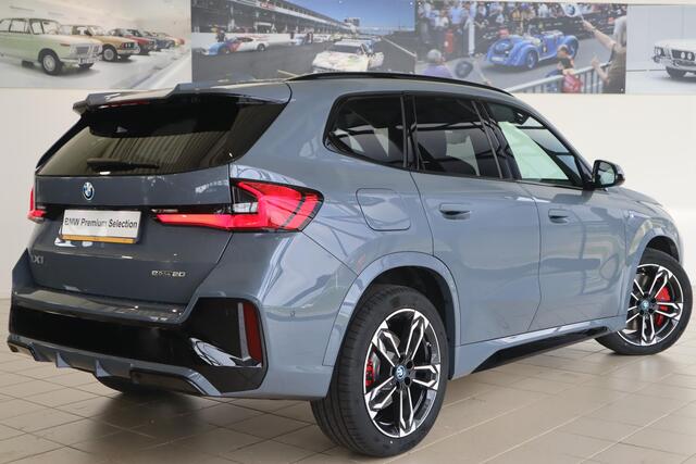 BMW iX1 eDrive20 M Sportpakket Pro | Travel Pack | Elektr. Trekhaak
