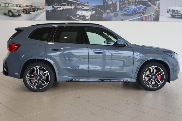 BMW iX1 eDrive20 M Sportpakket Pro | Travel Pack | Elektr. Trekhaak