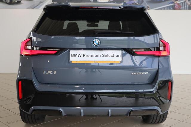 BMW iX1 eDrive20 M Sportpakket Pro | Travel Pack | Elektr. Trekhaak