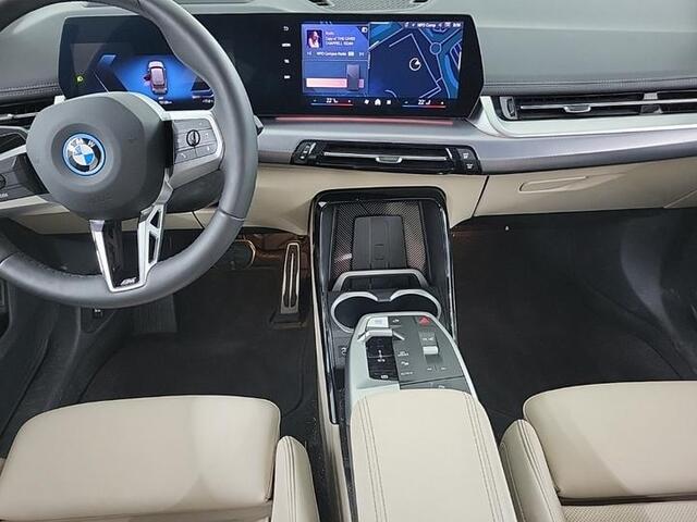 BMW iX1 eDrive20 67 kWh | M-Pakket | NL-Auto | Innovation Pack | BMW Individual Frozen Pure Grey