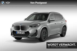 bmw-ix1-edrive20-m-sport-glazen-sch