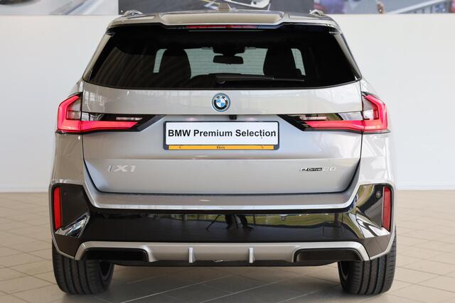 BMW iX1 eDrive20 M Sport Pro | Innovation Pack | Travel Pack | Comfort Pack | Elektr. Trekhaak