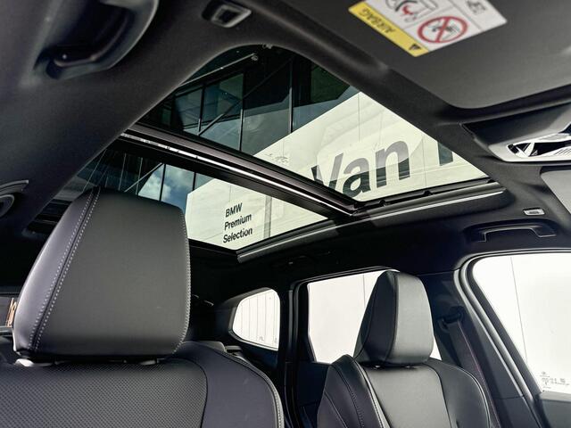 BMW iX1 eDrive20 | M Sport Pro | Premium Pack | Comfort Pack | Travel Pack | Trekhaak