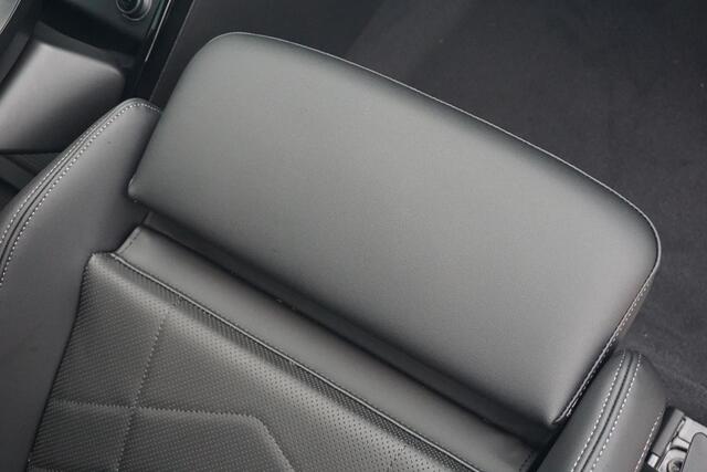 BMW iX1 eDrive20 M Sport | Trekhaak / Panoramadak / Harman Kardon / Cruise control adaptief met Stop&Go / Comfort Access