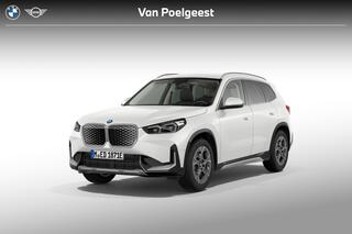 bmw-ix1-edrive20-pure-edition