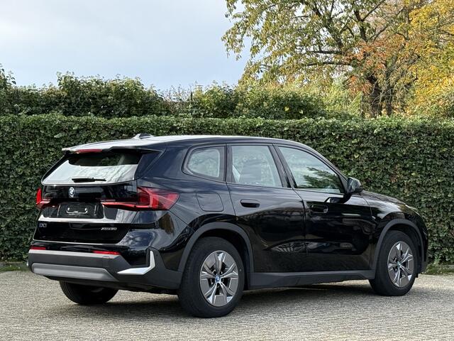 BMW iX1 xDrive30 | Camera | M Adaptief onderstel