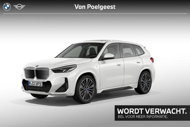 BMW iX1 xDrive30 67 kWh