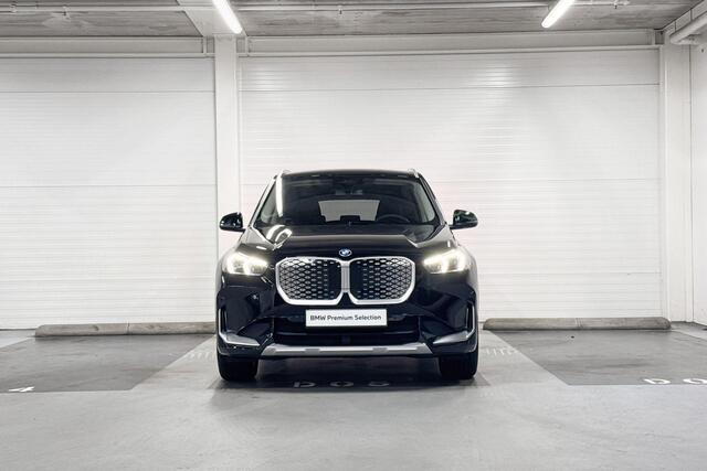 BMW iX1 eDrive20 | Pure Edition | xLine | Premium Pack | Adaptive Led | Comfort Access