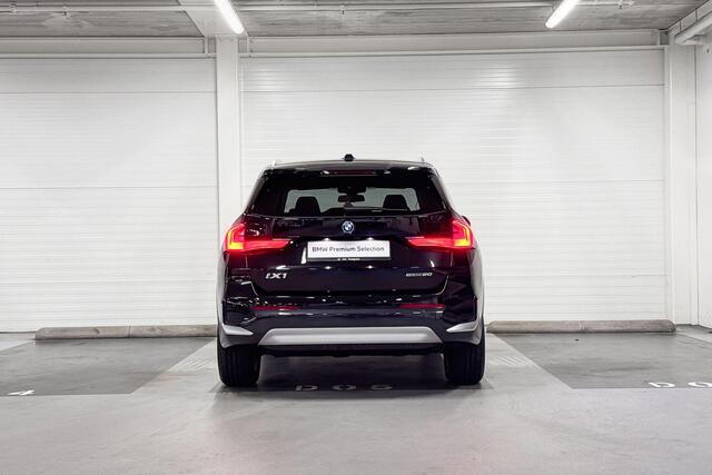 BMW iX1 eDrive20 | Pure Edition | xLine | Premium Pack | Adaptive Led | Comfort Access