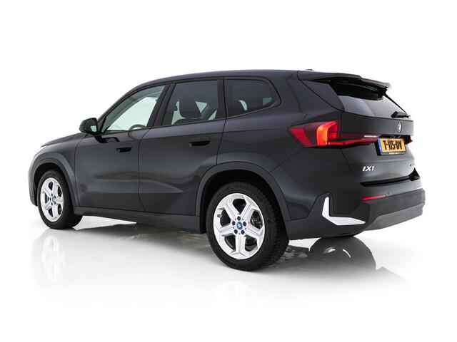 BMW iX1 xDrive30 Launch Edition 67 kWh [ 3-Fase ] {SOH-100%} (INCL-BTW) Aut. *FULL-LED | DIGI-COCKPIT | DAB+ | NAVI-FULLMAP | PRIVACY-GLASS | COMFORT-SEATS | ECC | PDC | CRUISE | 18''ALU*