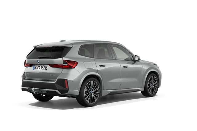 BMW iX1 xDrive30 Launch Edition 67 kWh