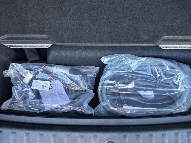 BMW iX1 xDrive30 67 kWh M-SPORT| COMPLEET | SOH 99% | ELEK. ACHTERKLEP |STOELVERWARMING| ACHTERUITRIJCAMERA| COMFORT ACCESS| APPLE CARPLAY/ ANDROID AUTO|