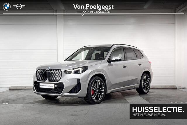 BMW iX1 eDrive20 | M-Sport Pro | Travel Pack | Premium Pack | Comfort Pack | Driving Assistant | Driving Assistant Plus | Harman/Kardon | Panoramadak | Comfort Access