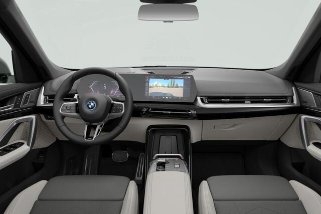 BMW iX1 eDrive20 67 kWh M Sport Edition | M Sportpakket Pro | Innovation Pack | Comfort Pack | Travel Pack | Trekhaak