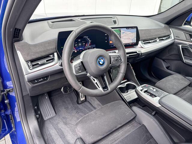 BMW iX1 eDrive20 67 kWh | M Sport Edition | Trekhaak