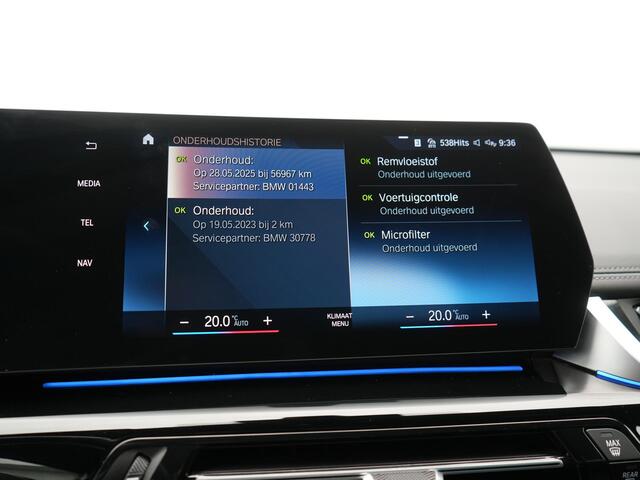 BMW iX1 xDrive30 xLine 67 kWh 306pk Dealer O.H. | Trekhaak Af Fabriek | Camera | Adaptief Onderstel | Lederen Sportstoelen Memory & Verwarmd | Sfeerverlichting | Apple Carplay | Blis | Navigatie | DAB | Virtual | Cruise Control |