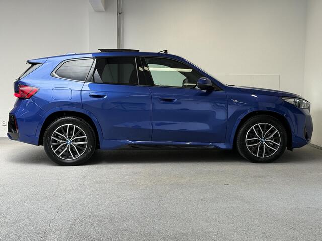 BMW iX1 eDrive20 67 kWh M-Sport | SOH 98% | PANO | CAMERA | CARPLAY |