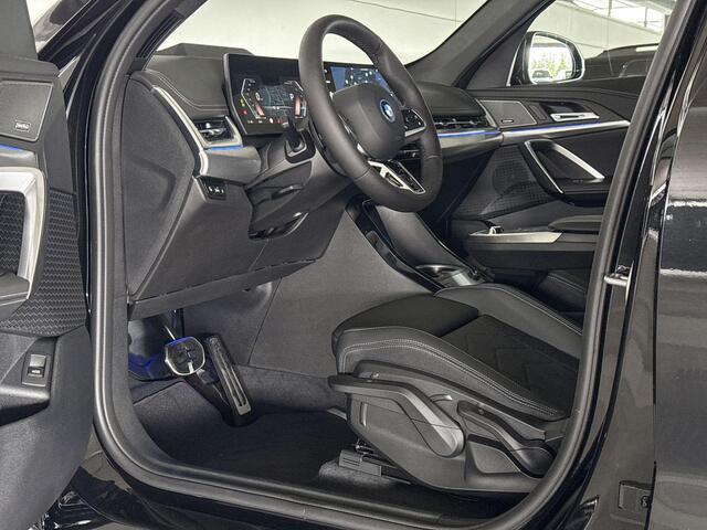 BMW iX1 eDrive20 67 kWh M Sport Edition | M Sportpakket Pro | Innovation Pack | Travel Pack | Trekhaak | Huisselectie