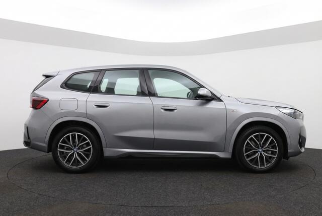 BMW iX1 20 eDrive M Sport l Full Led l Navi l Camera