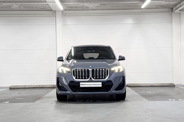 BMW iX1 xDrive30 Launch Edition | Head-Up Display | Harman/Kardon | Travel Pack | Innovation Pack | Driving Assistant Plus