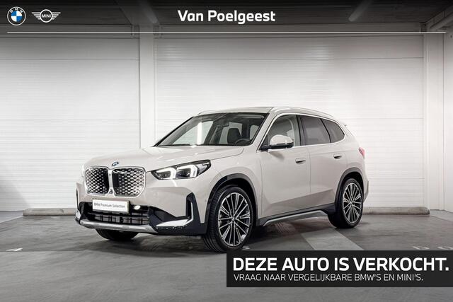 BMW iX1 eDrive20 | xLine | Travel Pack | Innovation Pack | Comfort Pack | Driving Assistant Professional | Parking Assistant Plus | Harman/Kardon | Panoramadak | Comfort Access l Huisselectie