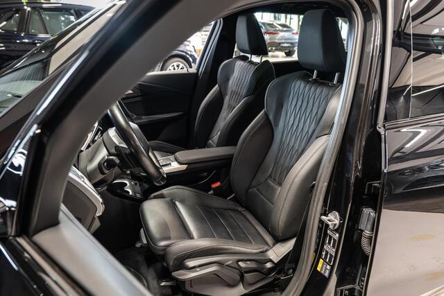 BMW iX1 xDrive30 Launch Edition 67 kWh M Sport | Pano | H&K