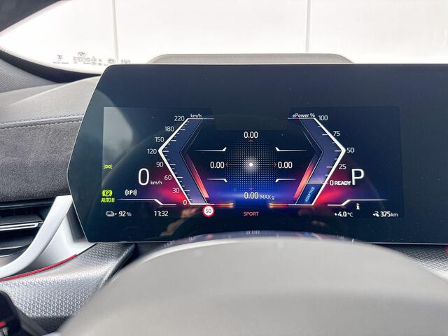 BMW iX1 eDrive20 M-Sport Edition 20 inch / Glazen dak / Comfort Acces / Harman Kardon / Head Up Display / 360 graden camera