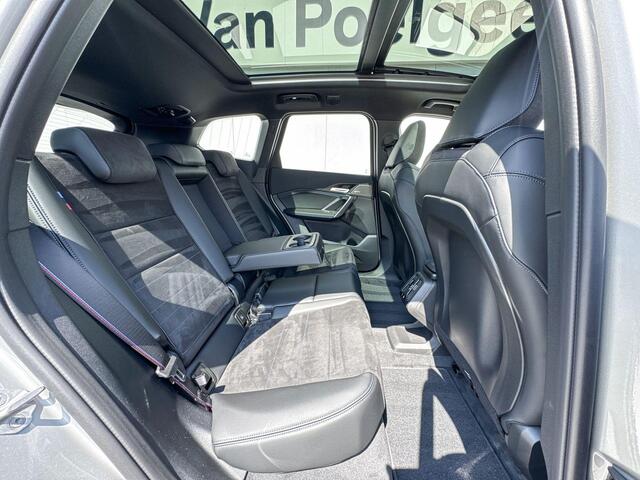BMW iX1 eDrive20 | 67 kWh | M Sport | Panoramadak | Harman-Kardon | Premium Pack | Travel Pack |