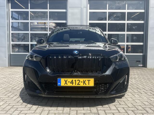 BMW iX1 xDrive30 Launch Edition 67 kWh