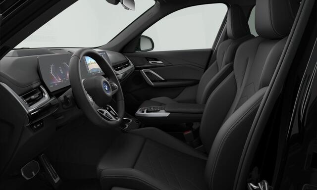 BMW iX1 eDrive20 | M-Sport Pro | 20'' | Panorama. | Driv. + Park. Plus | Head-Up | Trekhaak | Driv. Ass. | Stuur + stoelverw. | Comf. Acc.