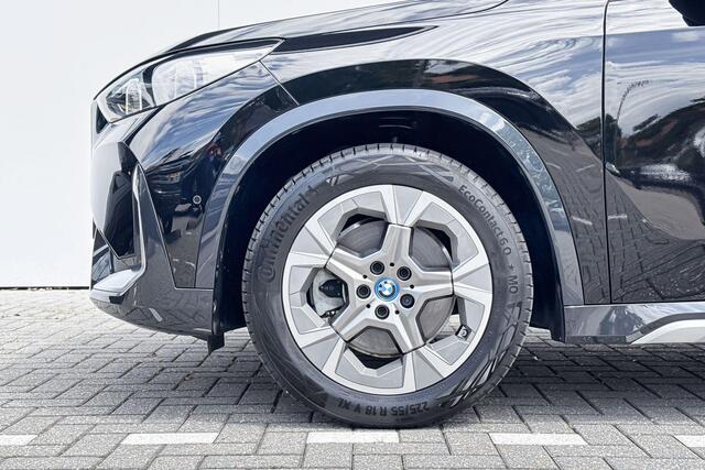 BMW iX1 xDrive30 Launch Edition 67 kWh