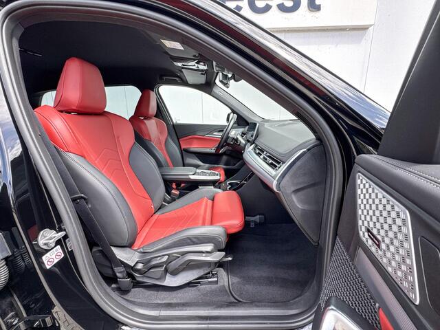 BMW iX1 xDrive30 Launch Edition 67 kWh