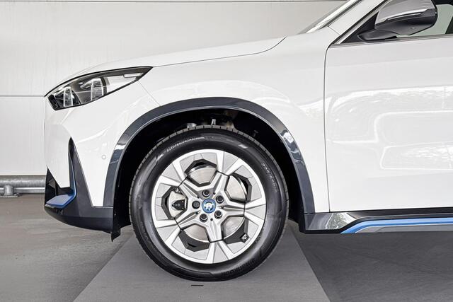 BMW iX1 xDrive30 Launch Edition 67 kWh