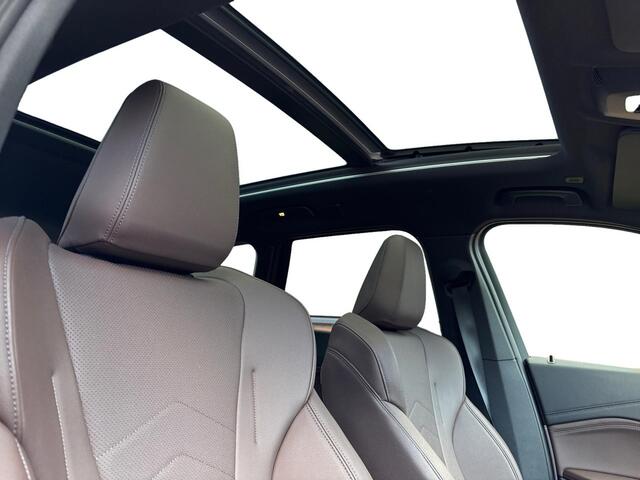 BMW iX1 xDrive30 M-Sport 67 kWh ? Pano ? Leder ? 360CAM